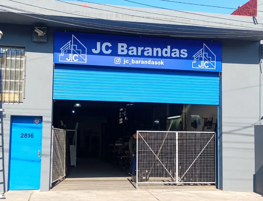 Frente de la fábrica de JC Barandas en Ingeniero Marconi 2816, Beccar